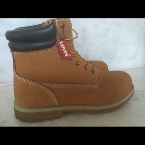 LEVI’S MENS BOOTS SIZE 13